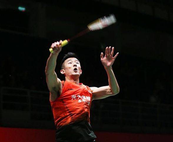 他的存在依 他的存在依